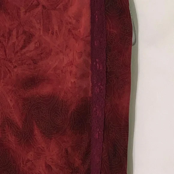 Rampage slip skirt lace on sides gold paisley - Picture 4 of 8